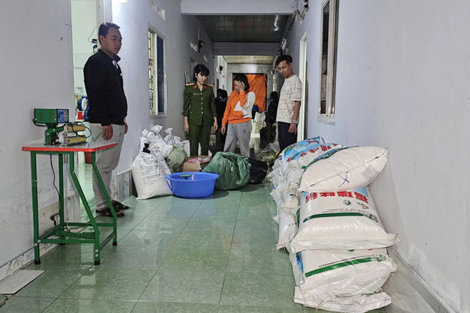 Công an tỉnh Gia Lai triệt phá vụ sản xuất bột ngọt, hạt nêm giả quy mô lớn. Ảnh: Công an
