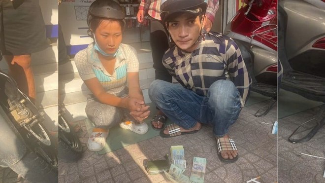 Từ camera an ninh, bắt nhanh cặp vợ chồng trộm xe máy sau 2 giờ gây án