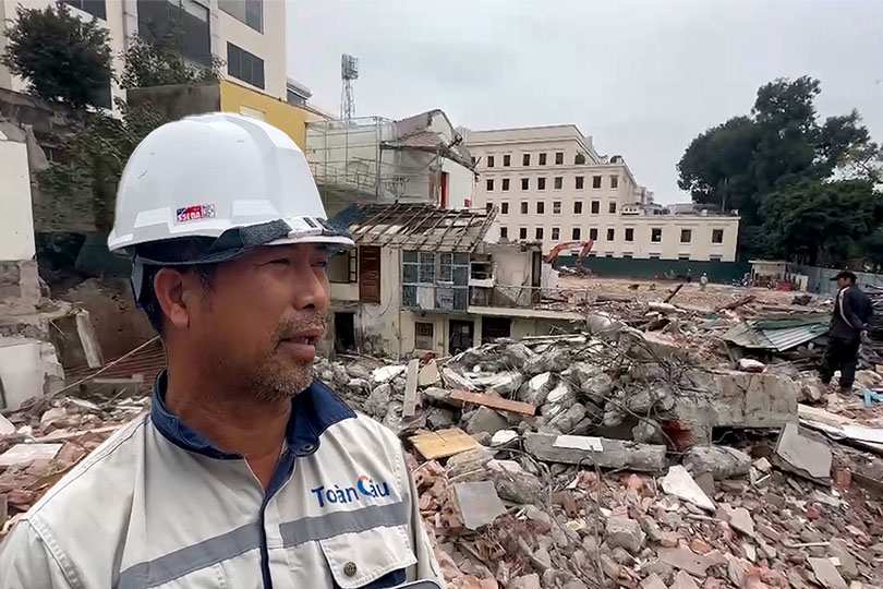 Urgently create clean ground for construction in the eastern area of Hoan Kiem Lake