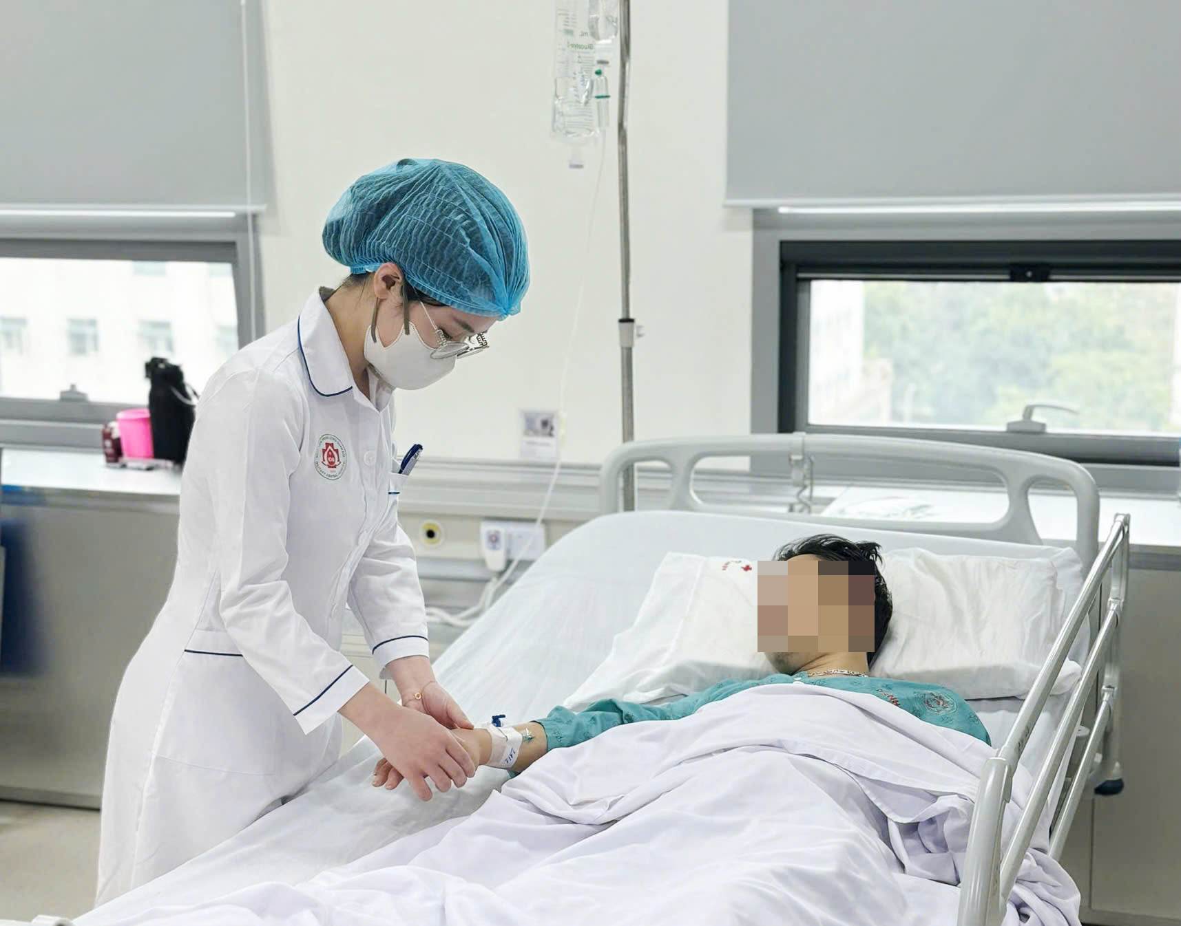 Benh nhan mac benh Sodoku do bi chuot can tai khoa Benh lay duong mau. Anh: BVCC