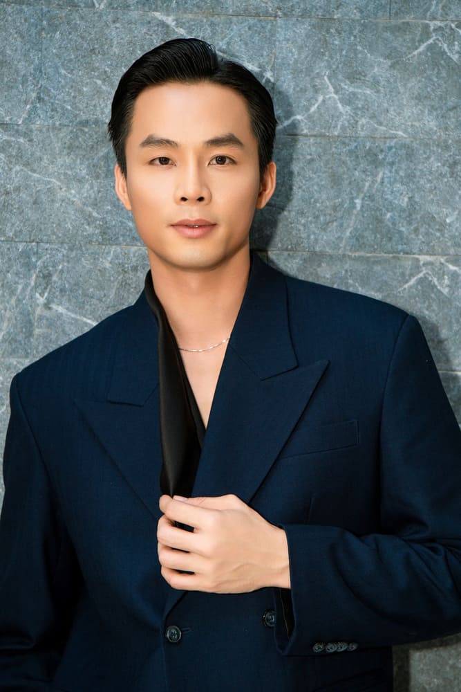 Sau nhung lan chinh chien cac cuoc thi quoc te, voi A vuong Vu Linh, ren luyen tieng Anh la dieu can thiet trong cuoc song va cong viec. Anh: Nhan vat cung cap