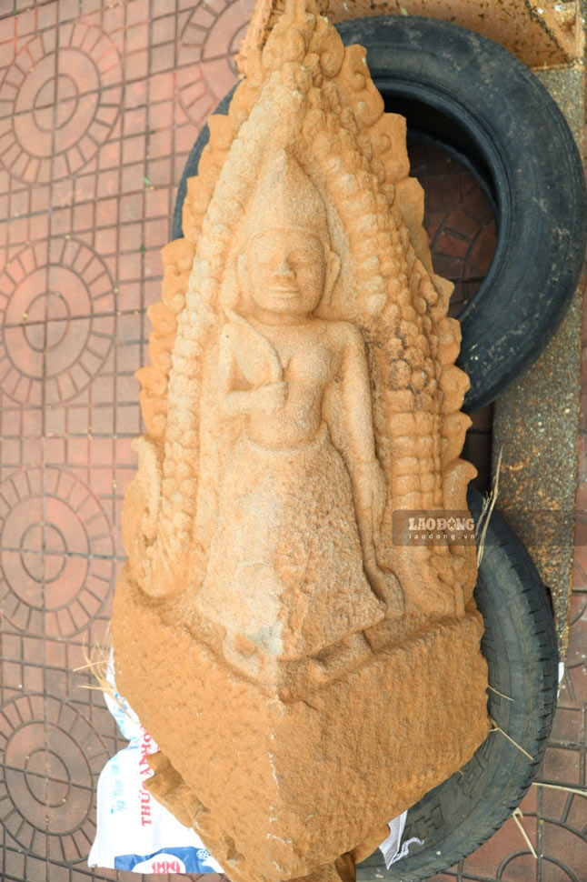 Phu dieu nu than Hindu giao cua Champa. Anh: Hoai Phuong