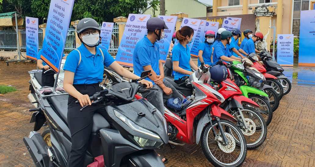 Bao hiem xa hoi Ca Mau thuong xuyen tuyen truyen nguoi dan tham gia bao hiem. Anh: Nhat Ho