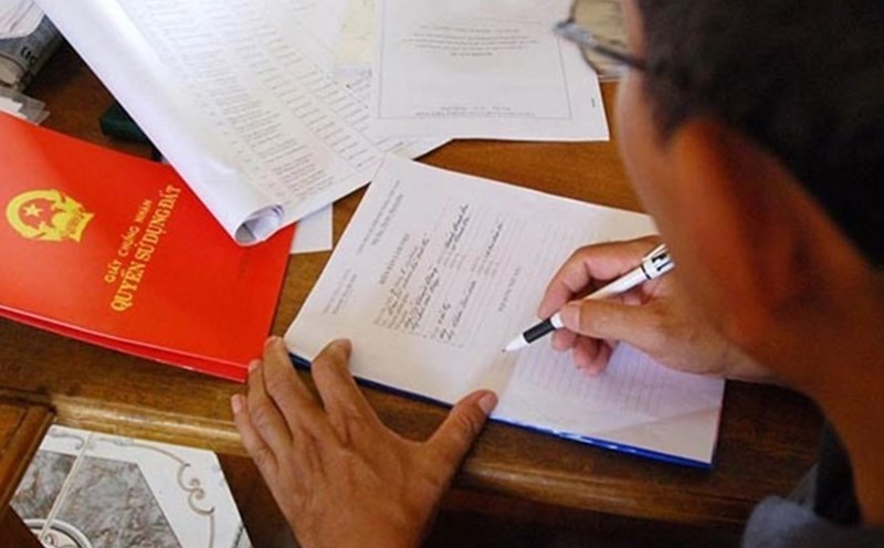 Removing obstacles in plot separation when making a will