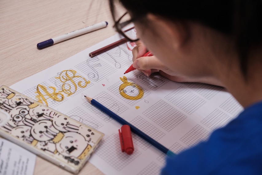 Education 24h: Inquietudes quant a la perception des frais d'enseignement de l'anglais en partenariat dans les ecoles publiques. Photo d'illustration: LCDF