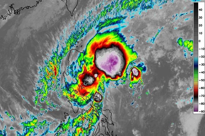 Les previsions de tempetes pour les 6 prochains mois montrent qu'il est possible qu'il y ait jusqu'a 11 tempetes formees pres des Philippines. Photo: Weathernerds.org