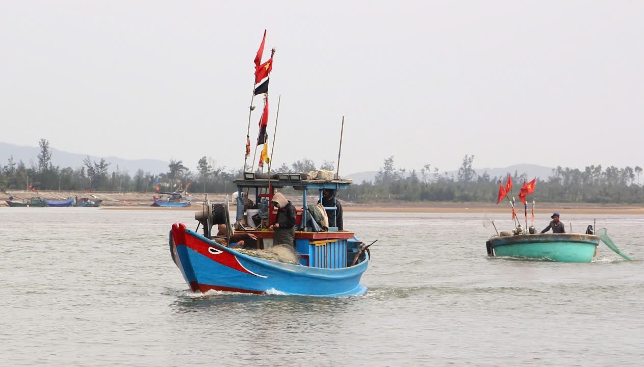 Cac tau ca o Quang Tri khi xuat ben se duoc quan ly chat che. Anh: Thanh Son