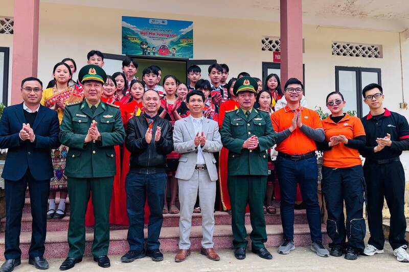 Ban To chuc khanh thanh phong hoc cong nghe tai Don Bien phong Muong Lan. Anh: Nhat Minh