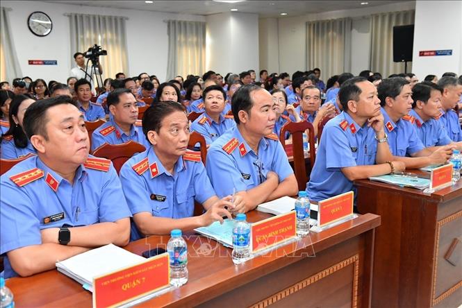 Finalizing the number of Prosecutors of the People's Procuracy at all levels. Photo: Thanh Chung/VNA.