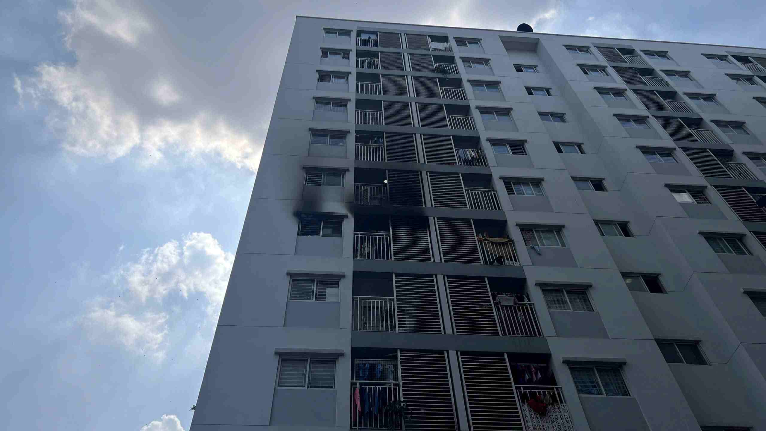 Lua duoc dap tat kip thoi, hien 3 nan nhan dang dieu tri tai benh vien. Anh: Minh Tam