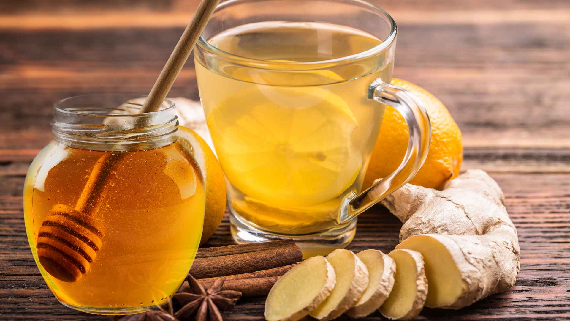 Ginger and honey tea used in the morning is very good for health. Graphic photo: Huong Son