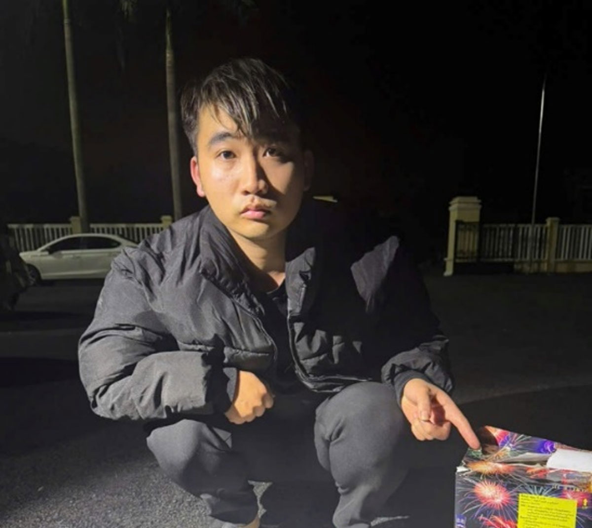 Đối tượng cùng tang vật bị thu giữ. Ảnh: Công an xã Hồng Quang, tỉnh Hưng Yên