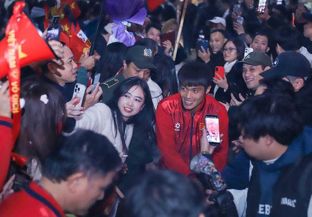 O giai U23 chau A 2026, U23 Viet Nam lan luot vuot qua cac doi thu manh, toan thang vong bang, tien vao ban ket va gianh tam huy chuong dong. Day la thanh tich tiep noi chuoi ket qua an tuong cua the he cau thu tre Viet Nam sau chuc vo dich U23 Dong Nam A va huy chuong vang SEA Games 33, dong thoi khang dinh su truong thanh, ban linh va tiem nang phat trien cua luc luong ke can cho doi tuyen quoc gia trong tuong lai.