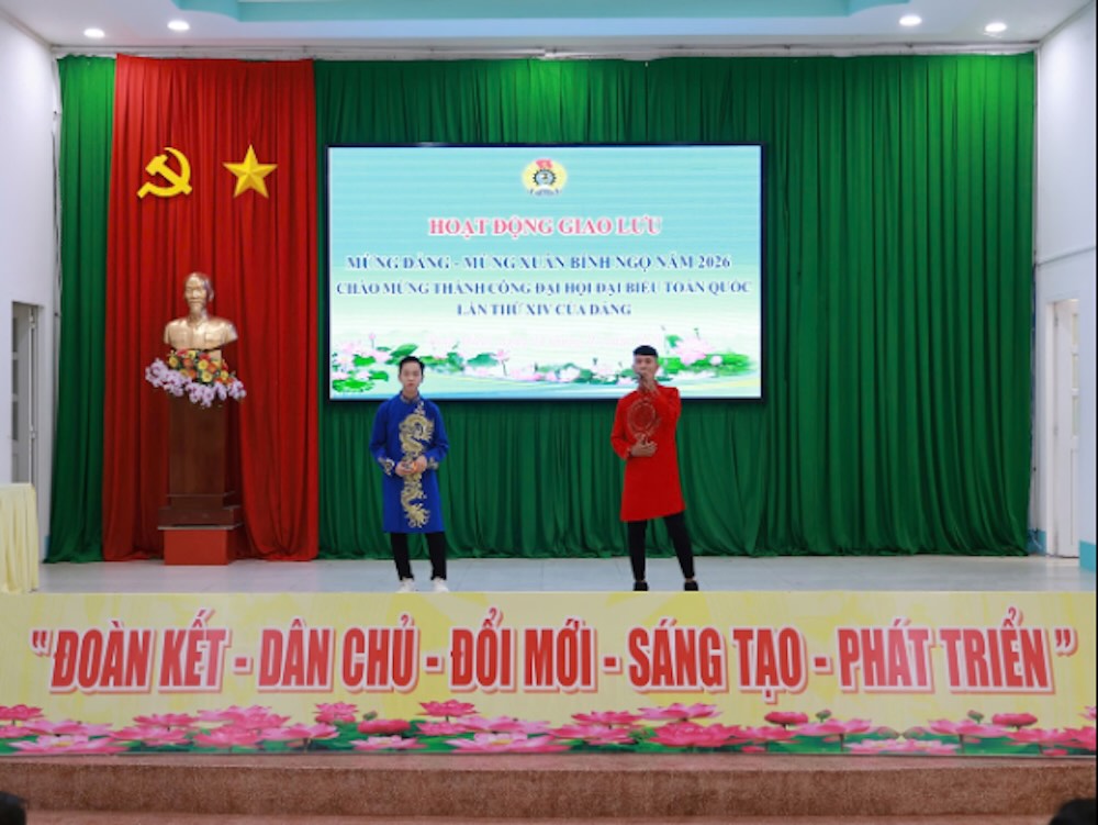 Quang canh chuong trinh giao luu Mung Dang – Mung Xuan 2026 do Cong doan xa Thap Muoi, tinh Dong Thap to chuc. Anh: Luu Hung.