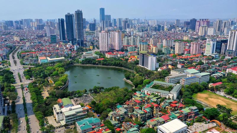 The provincial People's Committee is responsible for issuing a plan to approve the cost estimate for urban and rural planning activities. Photo: Hanoi.gov.vn