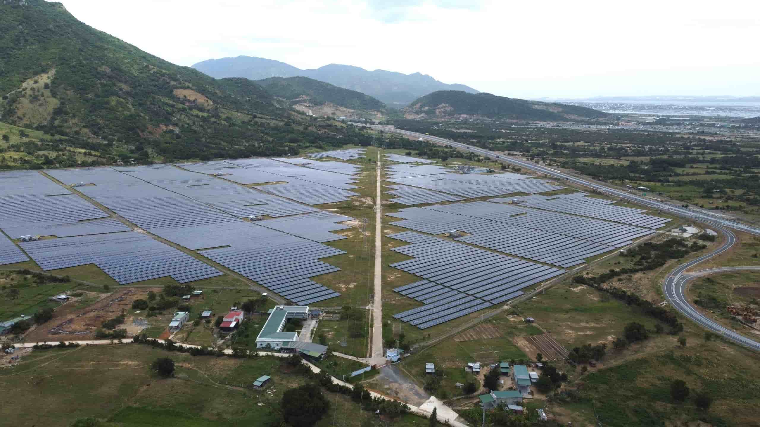 Khanh Hoa province sets a GRDP growth target of 10 - 11% in 2026. Photo: Huu Long