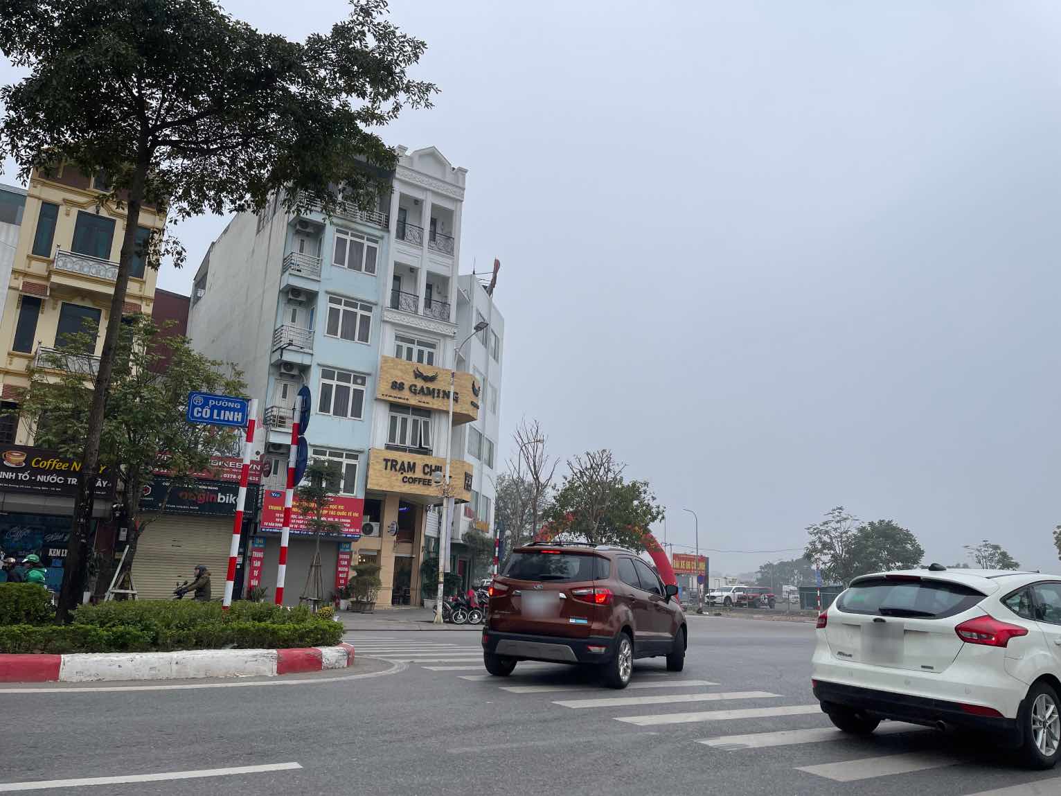 Cac phuong tien van duoc phep quay dau tai khu vuc nay. Anh: Khanh An