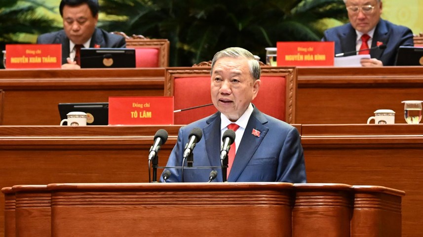 General Secretary To Lam presents a report on the Documents submitted to the 14th Congress of the Communist Party of Vietnam at the opening session of the Congress on the morning of January 20, 2026. Photo: Duy Linh