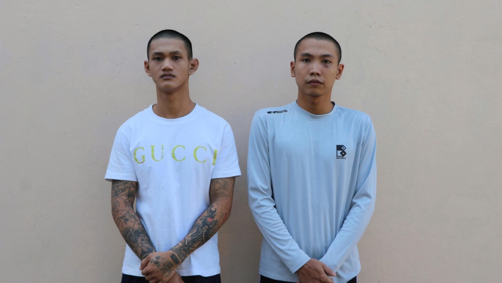 2 subjects caught red-handed using drugs in a restaurant in Phu Quoc. Photo: Tien Dung