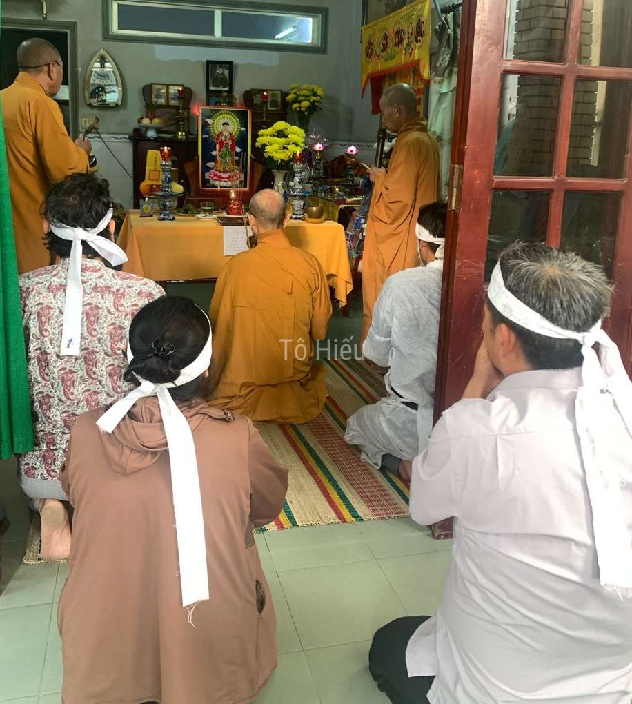 Le cung 49 ngay cua Thuong Tin. Anh: To Hieu.