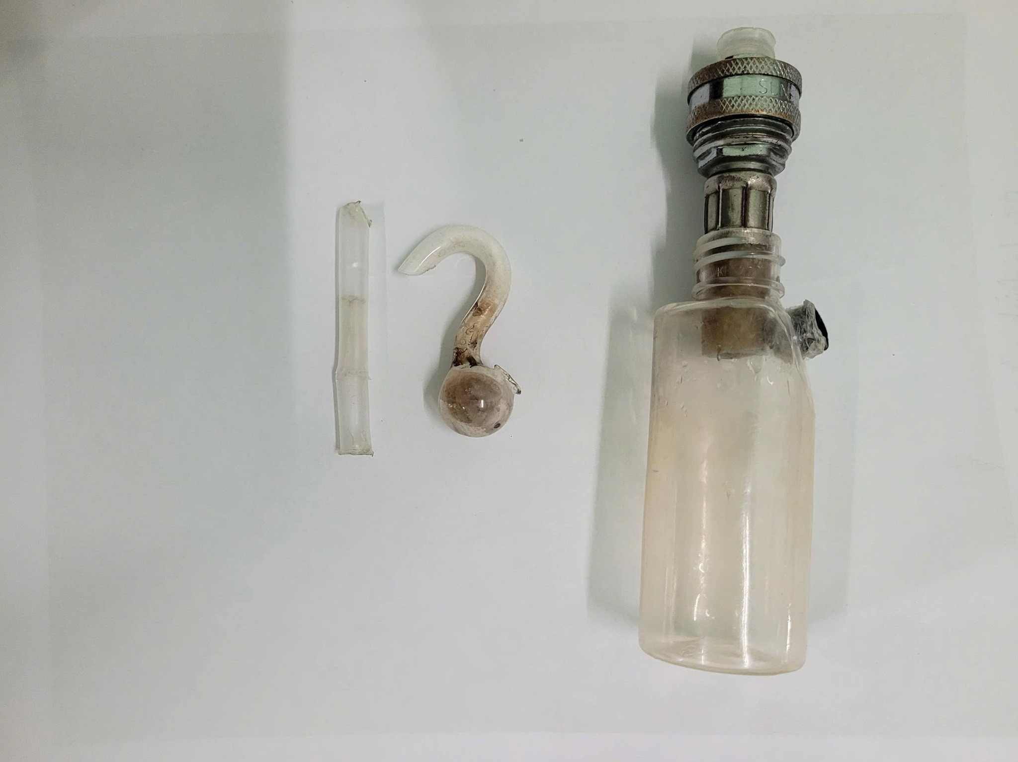 Tang vật sau khi công an xã phá điểm sử dụng ma túy. Ảnh: Công an Ninh Phước