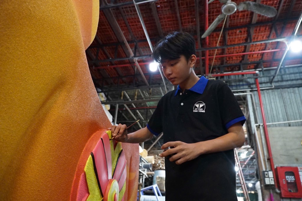 Moi hoa tiet phai duoc thuc hien dung theo ban ve da duoc duyet, khong duoc them bot. Anh: Thai Bao