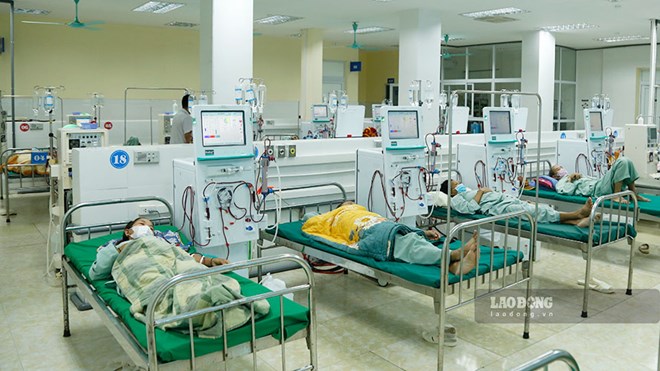 Dialysis patients at the Department of Artificial Kidney, Dien Bien Provincial General Hospital. Photo: Quang Dat