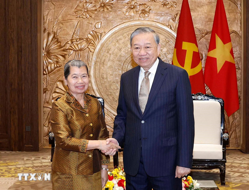 General Secretary To Lam receives Ms. Men Sam An, Vice President of the Cambodian People's Party (CPP) to congratulate the success of the 14th Congress of the Communist Party of Vietnam. Photo: VNA