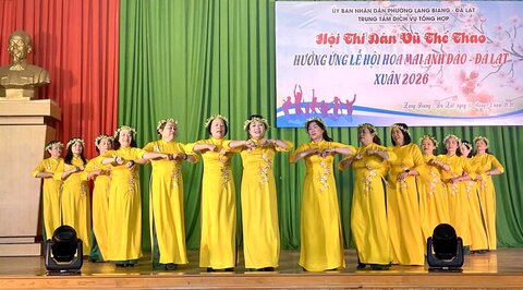 Lang Biang Ward - Da Lat organizes the Dan Vu Sports Festival to celebrate the success of the 14th Party Congress, with more than 300 people from 18 teams participating. Photo: Lam Duc