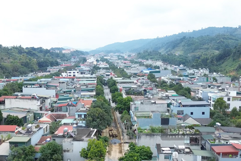 Mot doan duong thuoc du an dang trong qua trinh thi cong. Anh: Dinh Dai