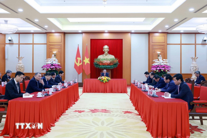 General Secretary To Lam talks by phone with First Secretary of the Communist Party of Cuba, President of the Republic of Cuba Miguel Diaz-Canel. Photo: VNA
