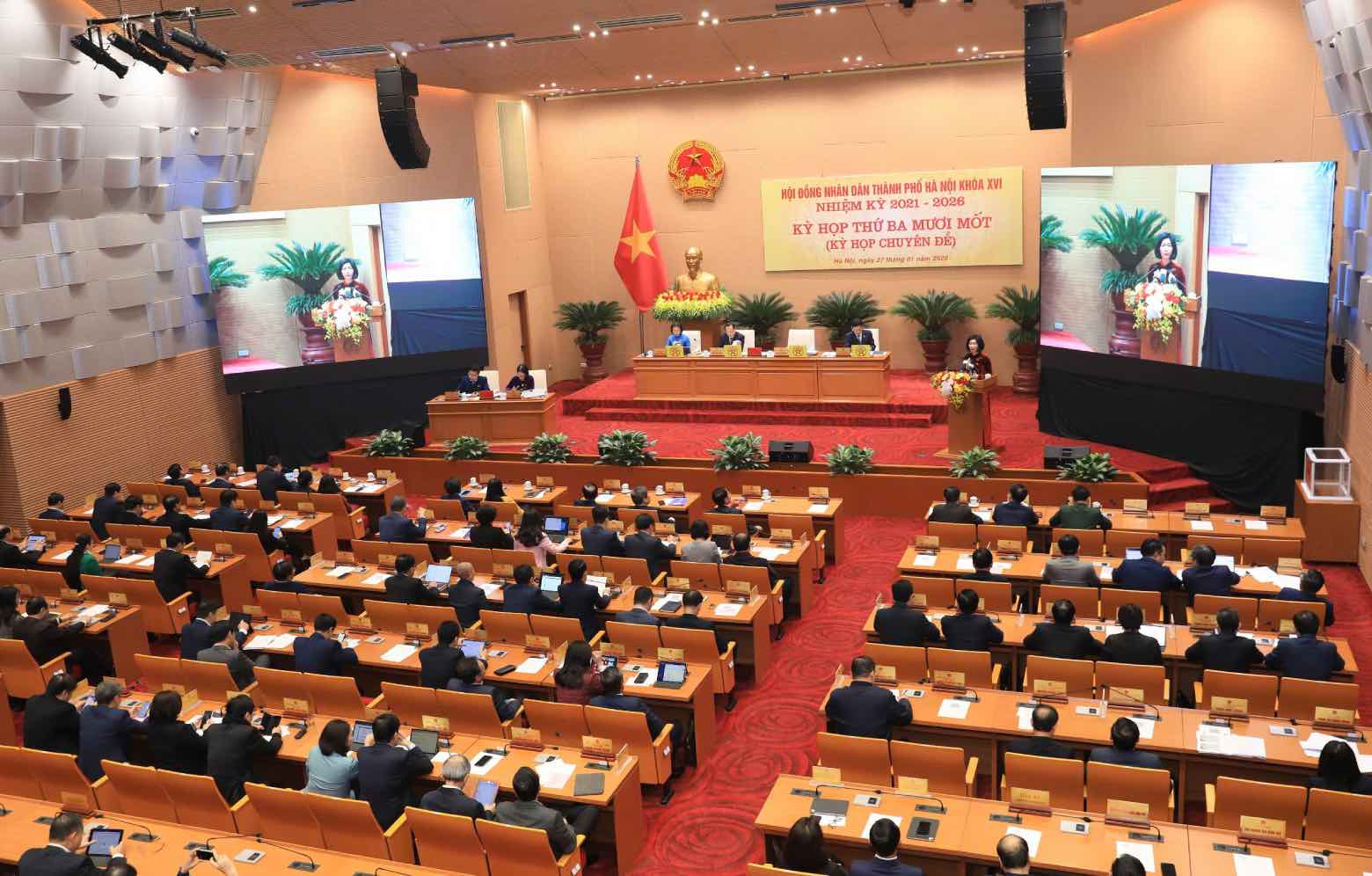 HDND TP Ha Noi khoa XVI to chuc ky hop chuyen de (ky hop thu 31). Anh: Bao Chi