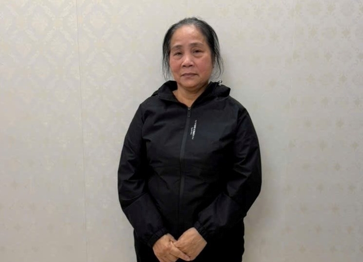 Đối tượng Phạm Thị Nga - tội phạm bị truy nã tội Đánh bạc ra đầu thú. Ảnh: Công an TP Hải Phòng