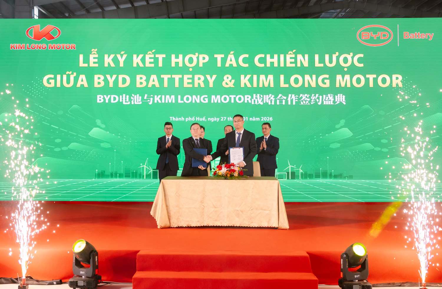 Kim Long Motor hop tac BYD Battery.  Anh: Kim Long