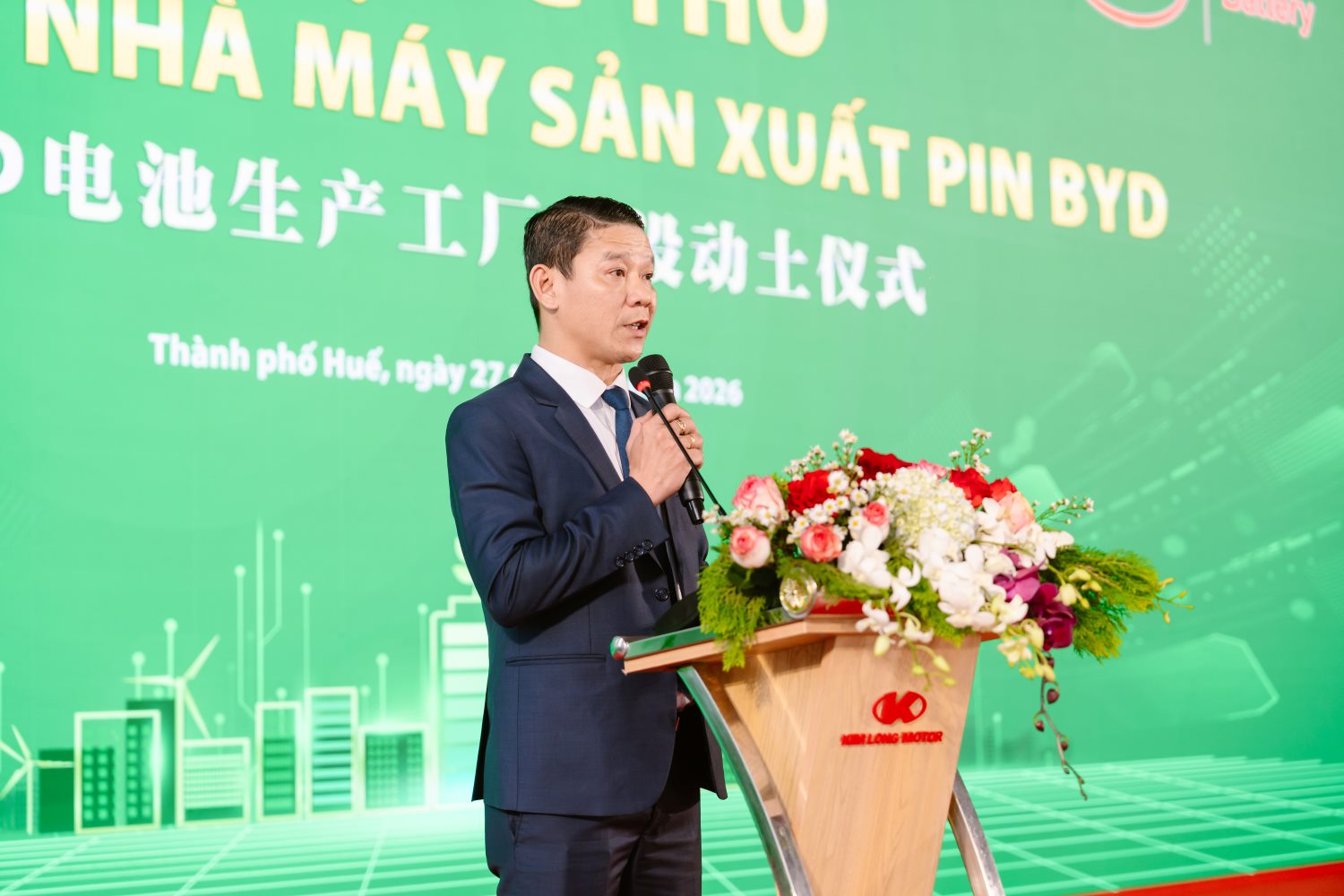 Ong Dao Viet Anh – Tong Giam doc Kim Long Motor phat bieu.  Anh: Kim Long