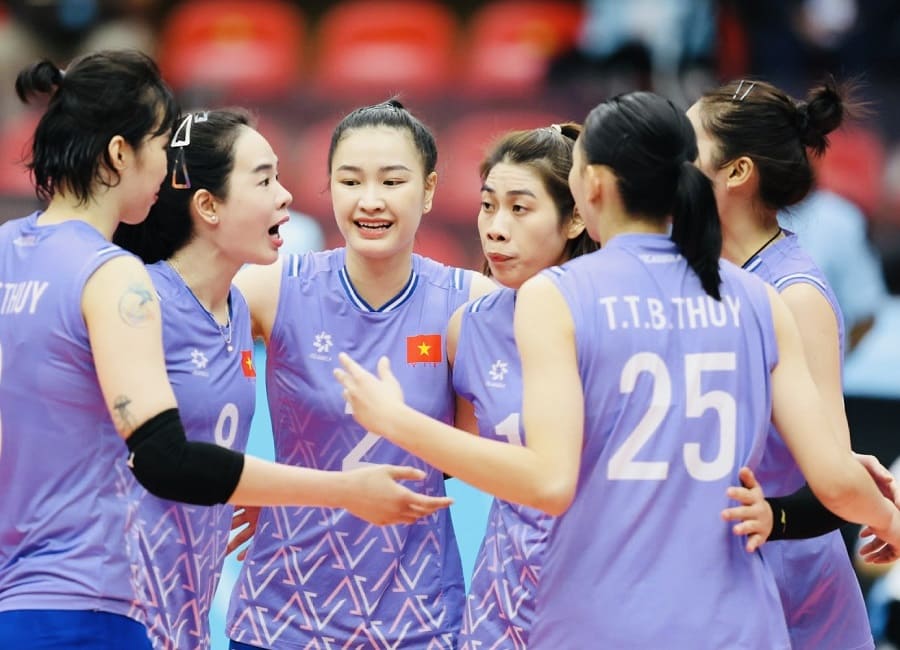 L'assistante Dang Thi Kim Thanh (2) a assiste aux recents SEA Games 33. Photo : Minh Dan