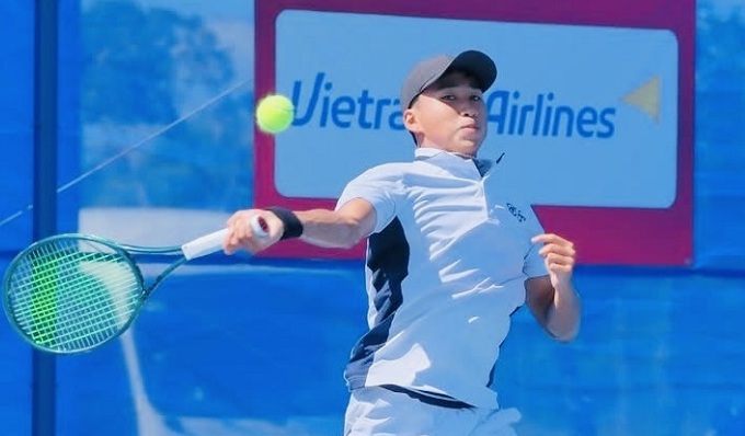 Vu Ha Minh Duc n'a pas pu obtenir les meilleurs resultats au tournoi ATP Challenger 50 organise a Phan Thiet (Lam Dong). Photo : VTF