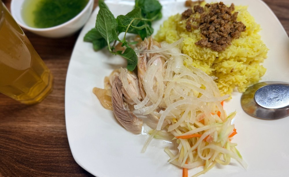 Lazy" chicken rice for the days leading up to Tet. Photo: Minh Trang