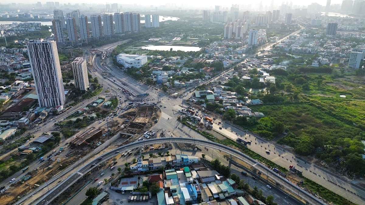 An Phu intersection project is invested by the Ho Chi Minh City Traffic Construction Investment Project Management Board. Photo: Anh Tu