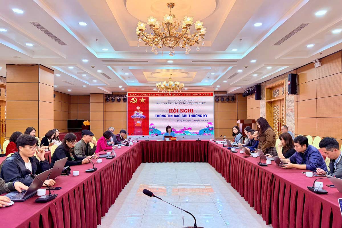 Quang canh hoi nghi. Anh: Thanh Tung