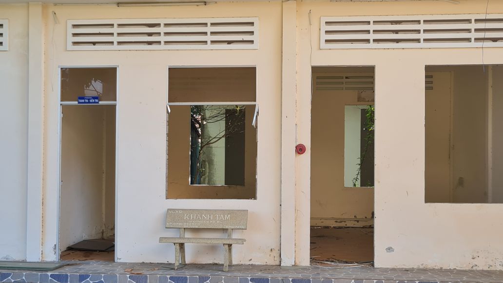 Mot dai phong lam viec cua da duoc lay di. Anh: Nhat Ho.