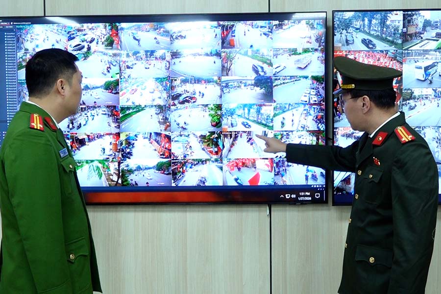 Des violations viennent d'apparaître, la police de Hanoï les traite immediatement grace aux cameras de surveillance