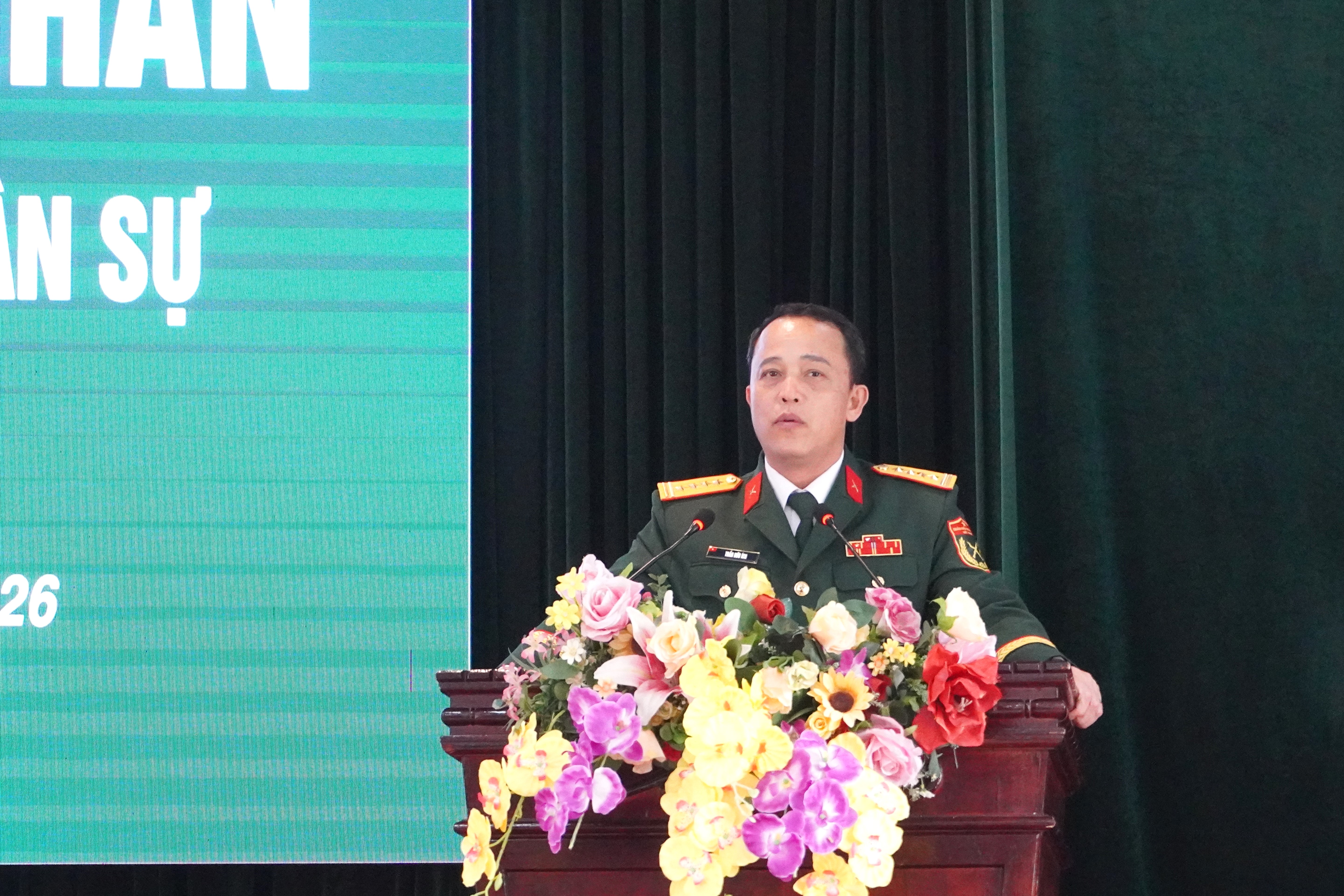 Dai ta Tran Huu Ich - Chi huy truong Bo CHQS thanh pho Da Nang phat bieu tai buoi le. Anh: Tran Thi