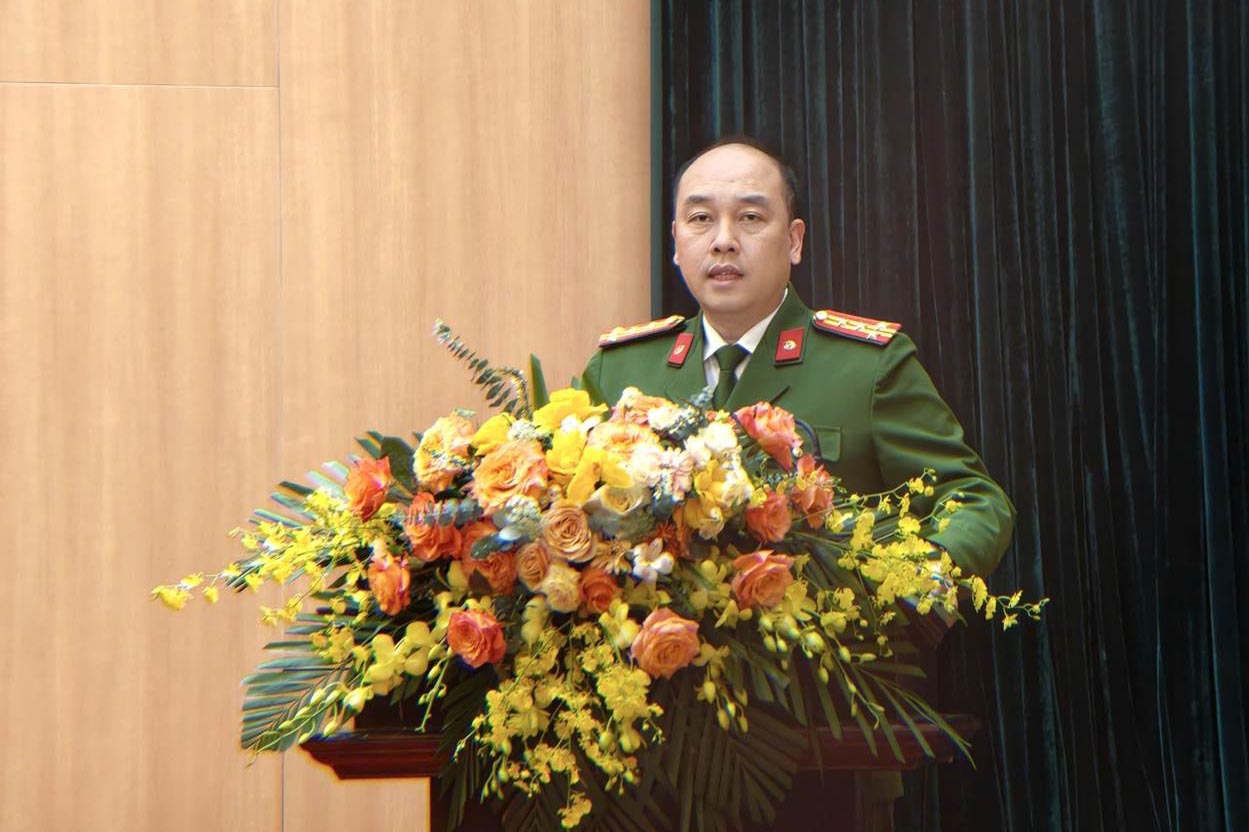 Colonel Nguyen Duc Long - Deputy Director of Hanoi City Police - delivered a concluding and directing speech at the Conference. Photo: Hanoi Police