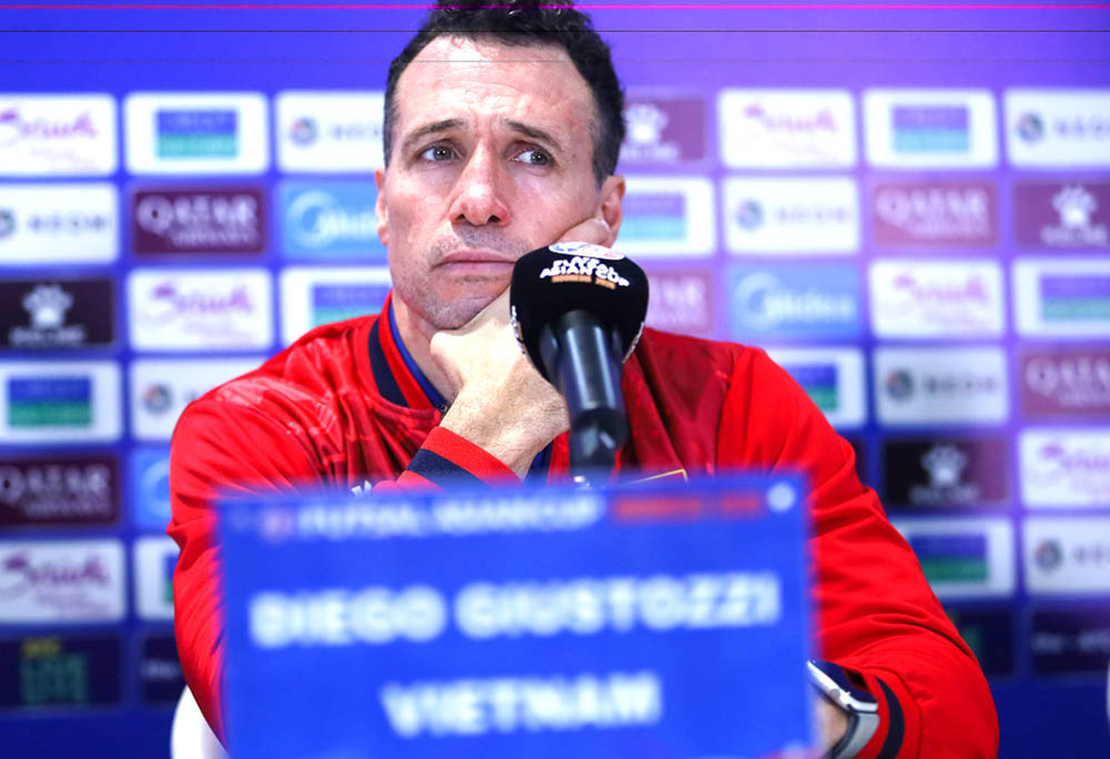 Coach Diego Giustozzi of the Vietnam national futsal team. Photo: VFF