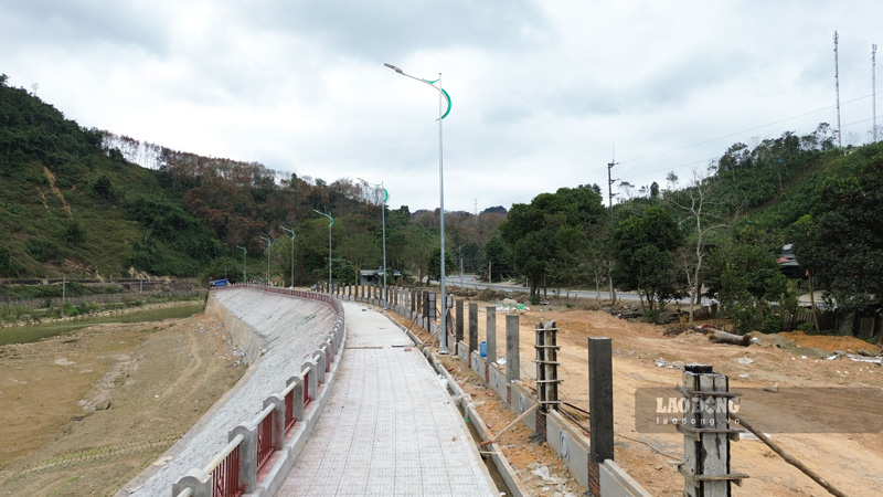 The main embankment has been completed, and some small remaining items are being completed before the Lunar New Year. Photo: Dinh Dai