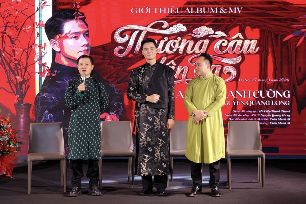 Viec nhac si Nguyen Quang Long lua chon am huong Quan ho va khong gian van hoa Dong bang Bac Bo trong cac sang tac o album khong chi boi day la mot trong nhung cai noi phong phu cua am nhac truyen thong Viet Nam, ma con boi do chinh la mien ky uc, mien van hoa noi anh sinh ra va lon len, duoc nuoi duong bang dan ca tu thuo nho. Voi anh, sang tac dan ca duong dai khong phai la su “tro ve”, ma la su tiep noi – mot cach de dan ca di tiep ve phia truoc. ANh: Nhan vat cung cap