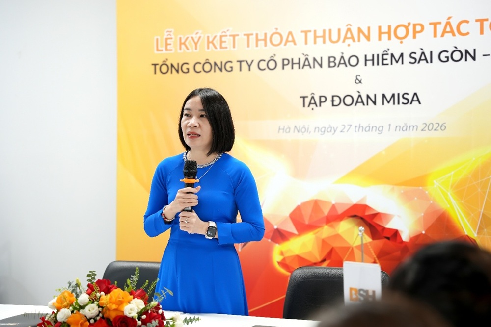 Ba Nguyen Thi Ngoan – Giam doc Tai chinh MISA, CEO JETPAY phat bieu tai le ky ket. Anh: BSH