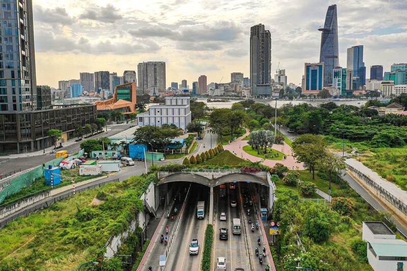 The 14th Congress opens up hopes for breakthroughs for Ho Chi Minh City businesses.