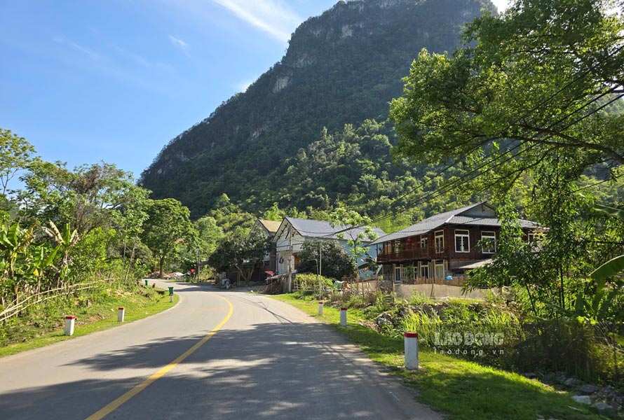 Doi song nguoi dan vung coi nguon cach mang dang doi thay tung ngay. Anh: Tan Van